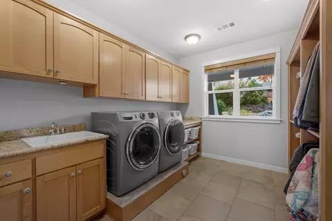 809 Amerman Dr, Phoenix, OR 97535 photo 31