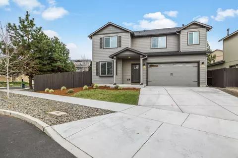 63336 Lamoine Ln, Bend, OR 97701 photo 2