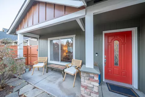 61150 SE Geary Dr, Bend, OR 97702