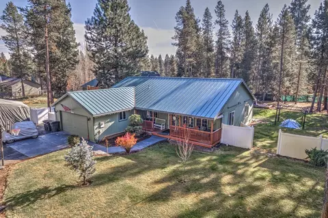 17055 Oxnard Rd, Bend, OR 97707