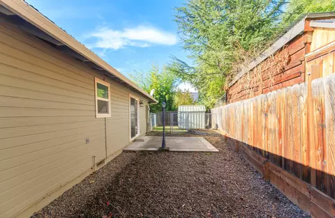 411 Westwind Cir, Eagle Point, OR 97524 photo 31