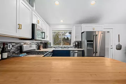 20558 Prospector Loop, Bend, OR 97702 photo 12