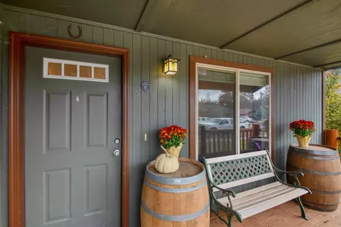 20558 Prospector Loop, Bend, OR 97702 photo 3