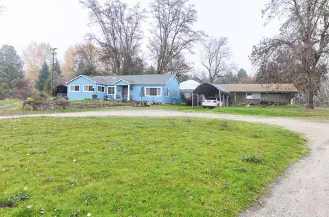 270 Upper River Rd, Gold Hill, OR 97525