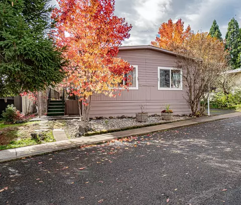 1055 N 5th St UNIT 87, Jacksonville, OR 97530