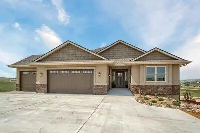 205 Cambridge Ter, Eagle Point, OR 97524 photo 1