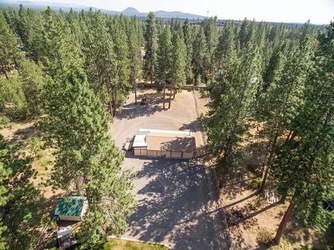 19245 Apache Rd, Bend, OR 97702 photo 29