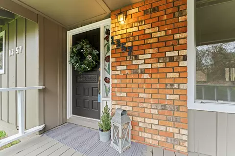 1357 Summit Loop, Grants Pass, OR 97527 photo 3