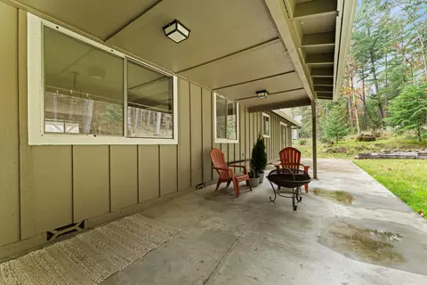 1357 Summit Loop, Grants Pass, OR 97527 photo 16