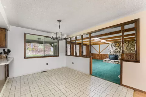 1357 Summit Loop, Grants Pass, OR 97527 photo 8