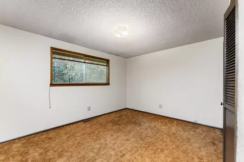 1357 Summit Loop, Grants Pass, OR 97527 photo 13