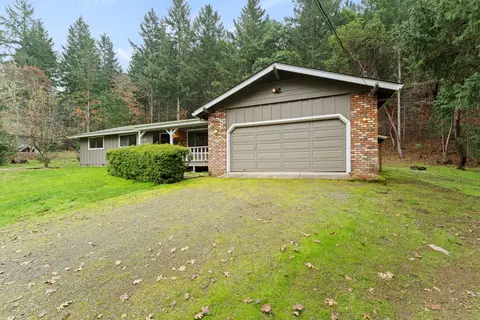 1357 Summit Loop, Grants Pass, OR 97527 photo 22