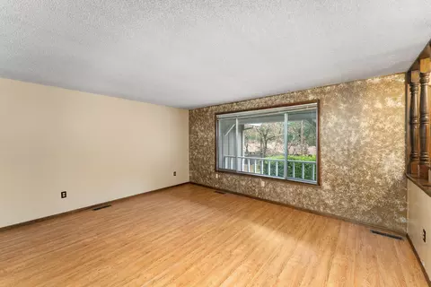 1357 Summit Loop, Grants Pass, OR 97527 photo 10