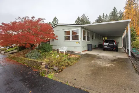 3955 S Stage Rd #60, Medford, OR 97501