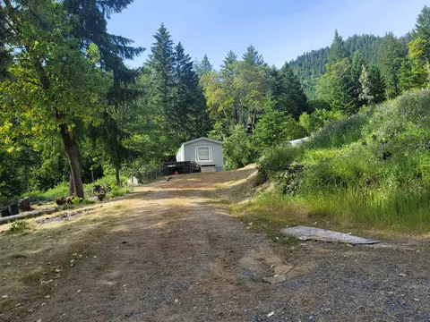 808 Placer Rd, Wolf Creek, OR 97497