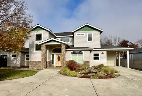 1131 Brookdale Ave, Medford, OR 97504