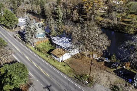22600 Highway 62, Shady Cove, OR 97539