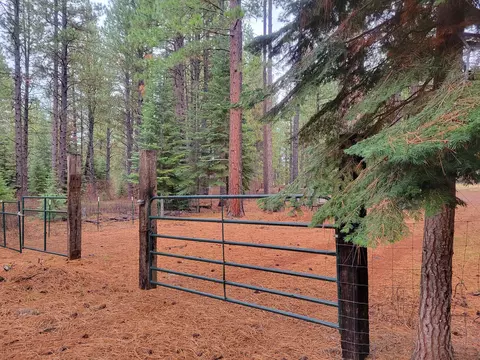 22713 Como Way, Klamath Falls, OR 97601