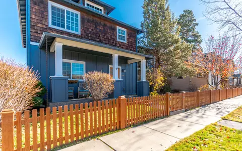 61710 Darla Pl, Bend, OR 97702