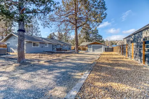 19882 8th St, Bend, OR 97703 photo 24