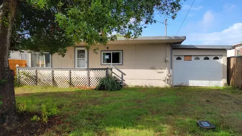 165 N 15th St, Lakeside, OR 97449