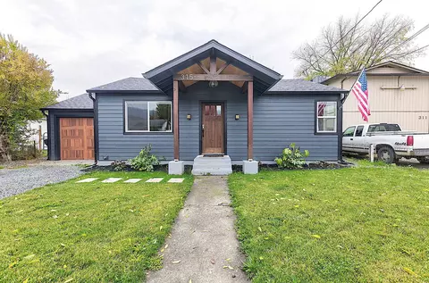 315 SE L St, Grants Pass, OR 97526