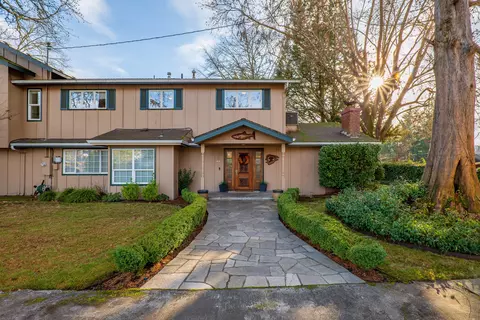 1340 SE Priscilla Ln, Grants Pass, OR 97526