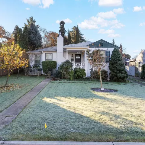 1412 Crown Ave, Medford, OR 97504