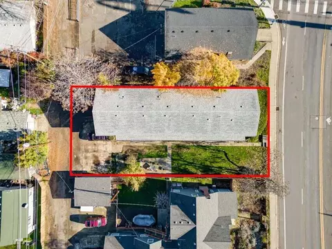 View/Area - 919 E Pine St, Central Point, OR 97502 photo 3 of 4