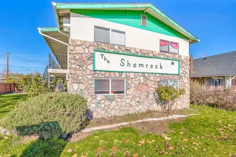 View/Area - 919 E Pine St, Central Point, OR 97502 photo 1 of 4