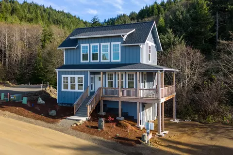 700 NE Lillian Ln, Depoe Bay, OR 97341