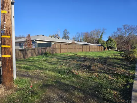 0 SE 8th St, Grants Pass, OR 97526