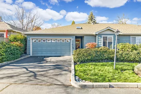 2128 Birchwood Ln, Ashland, OR 97520