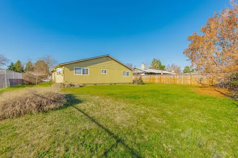 112 N Buchanan Ave, Eagle Point, OR 97524 photo 18