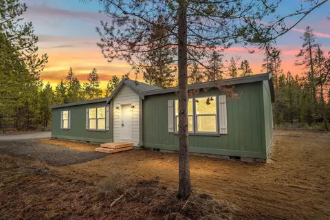 1216 Hackett Dr, La Pine, OR 97739