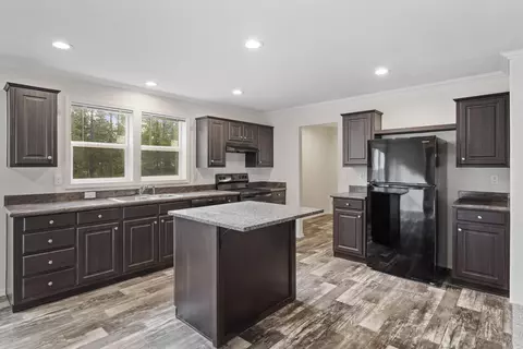 1216 Hackett Dr, La Pine, OR 97739 photo 2