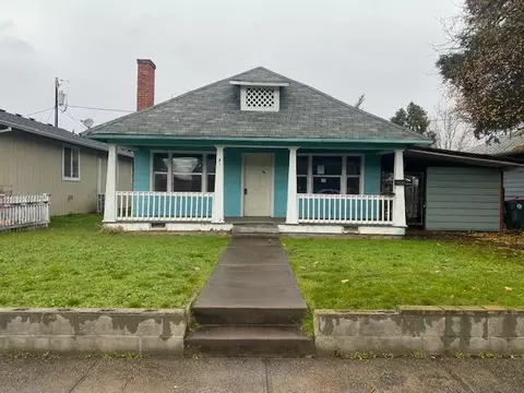 432 N Holly St #A & B, Medford, OR 97501
