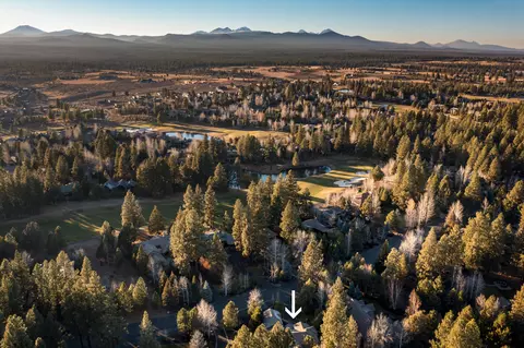61745 Tam Mcarthur Loop, Bend, OR 97702 photo 3