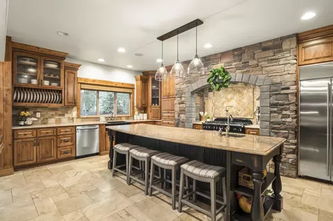 61745 Tam Mcarthur Loop, Bend, OR 97702 photo 10