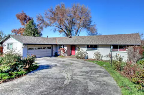 1725 Grand Ave, Medford, OR 97504