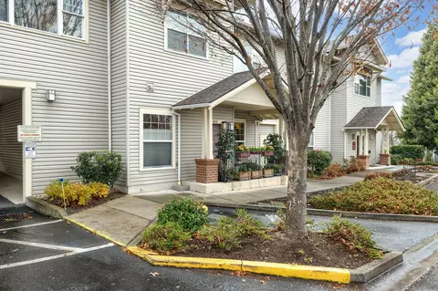 853 Pavilion Pl, Ashland, OR 97520