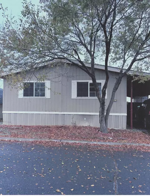 1663 Greensprings Dr #29, Klamath Falls, OR 97601