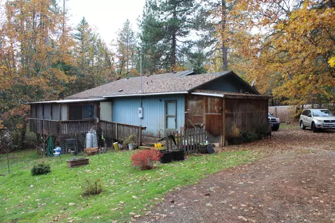 9615 Holland Loop Rd, Cave Junction, OR 97523 photo 4