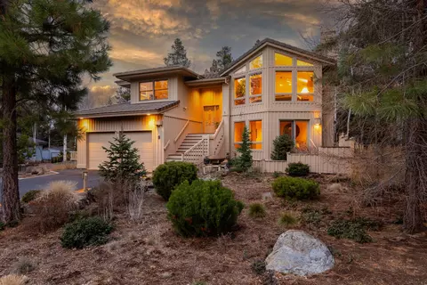 57640 Tan Oak Ln, Sunriver, OR 97707