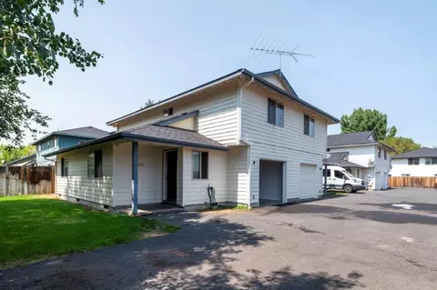 2937 SW 23rd St, Redmond, OR 97756