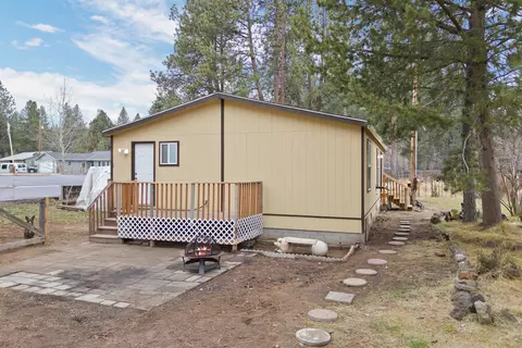 59819 Cheyenne Rd, Bend, OR 97702 photo 2