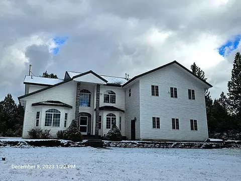 7945 Egret Dr, Bonanza, OR 97623