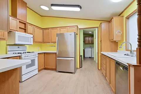 555 Freeman Rd UNIT 227, Central Point, OR 97502 photo 4