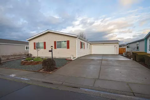 555 Freeman Rd UNIT 227, Central Point, OR 97502 photo 24