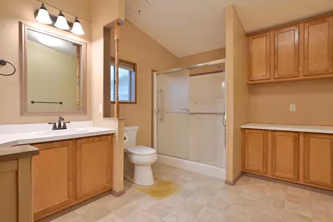 555 Freeman Rd UNIT 227, Central Point, OR 97502 photo 8